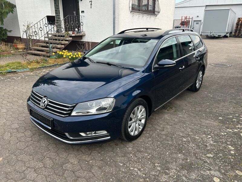 Blau Gebraucht 2014 VW Passat Kombi | 6.700 € (Fairer Preis) - Bild 1/4