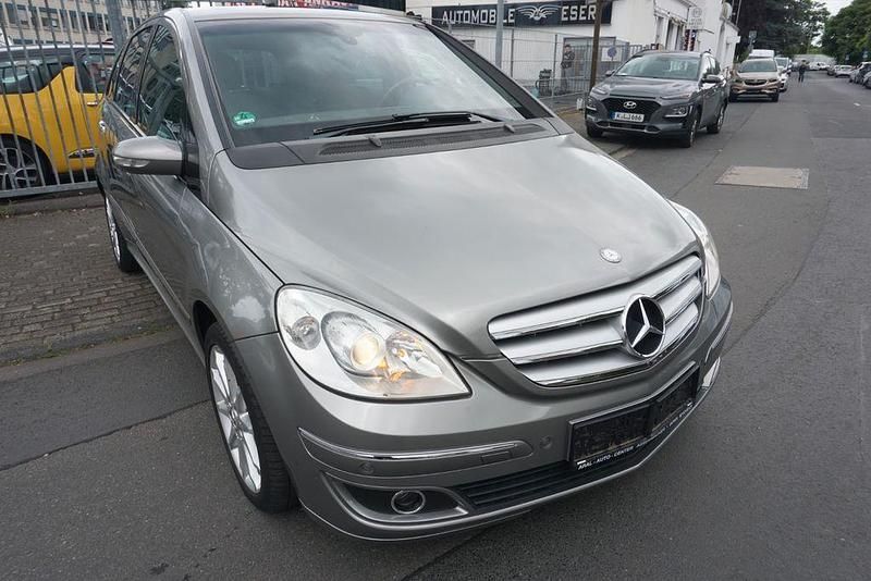 Gebraucht Mercedes B200 136 PS (100 kW) 2006 Grau Van / Kleinbus