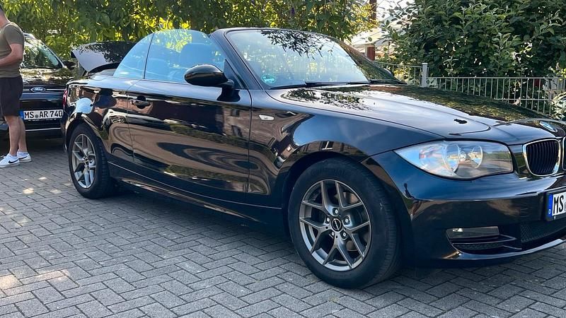Gebraucht BMW 118 Cabriolet 143 PS (105 kW) 2009 Schwarz Cabrio
