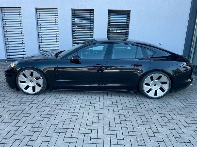 Schwarz Gebraucht 2019 Porsche Panamera 4S Limousine | 84.900 € (Teuer) - Bild 1/4