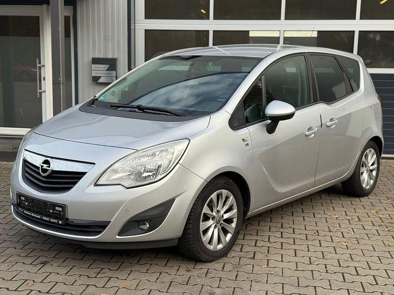 Silber Gebraucht 2012 Opel Meriva S Van / Kleinbus | 1.900 € (Superpreis) - Bild 1/4