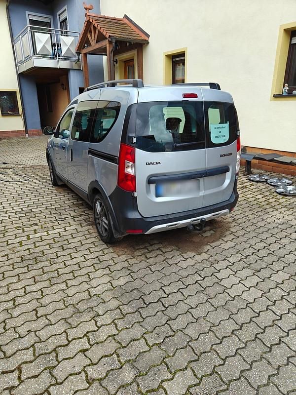 Gebraucht Dacia Dokker Stepway 95 PS (69 kW) 2020 Grau Van / Kleinbus