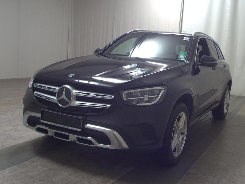 Gebraucht Mercedes GLC300e 320 PS (235 kW) 2021 Schwarz unilack SUV