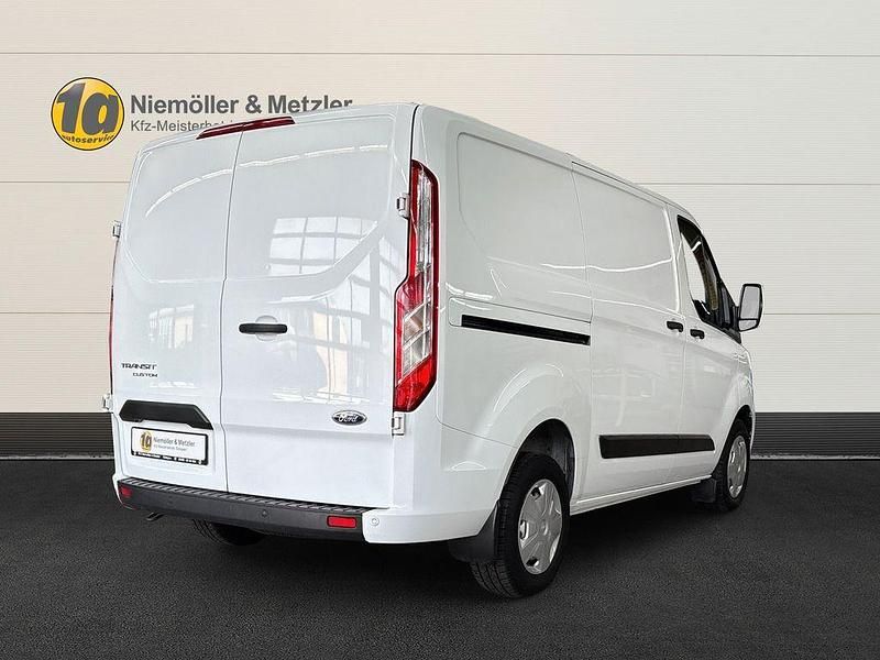Gebraucht Ford Transit Custom 131 PS (96 kW) 2022 Weiß Van / Kleinbus