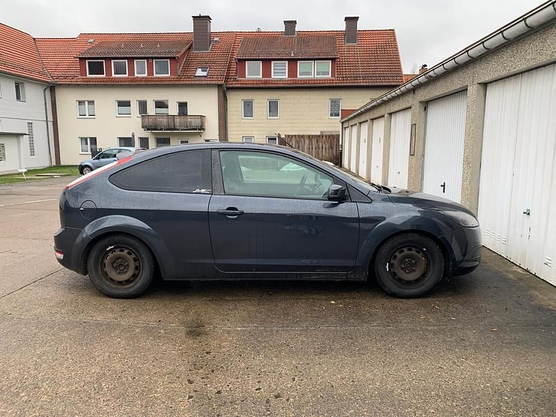 Gebraucht Ford Focus 101 PS (74 kW) 2009 Andere farben Limousine