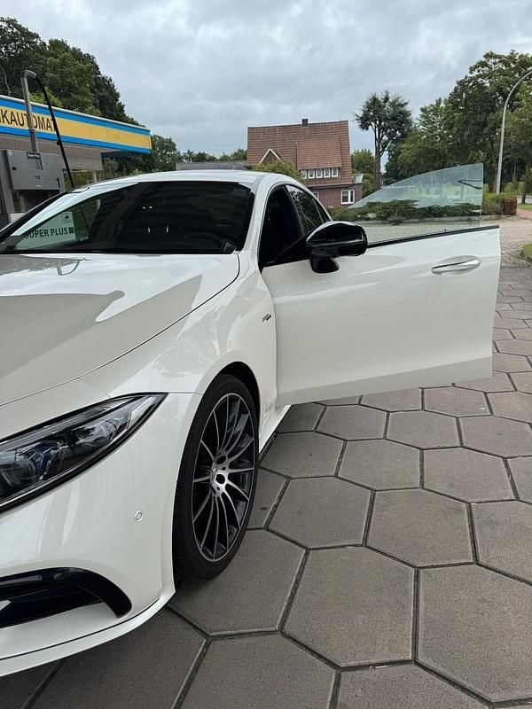 Weiß Gebraucht 2018 Mercedes CLS53 AMG AMG Coupé | 57.000 € - Bild 1/4