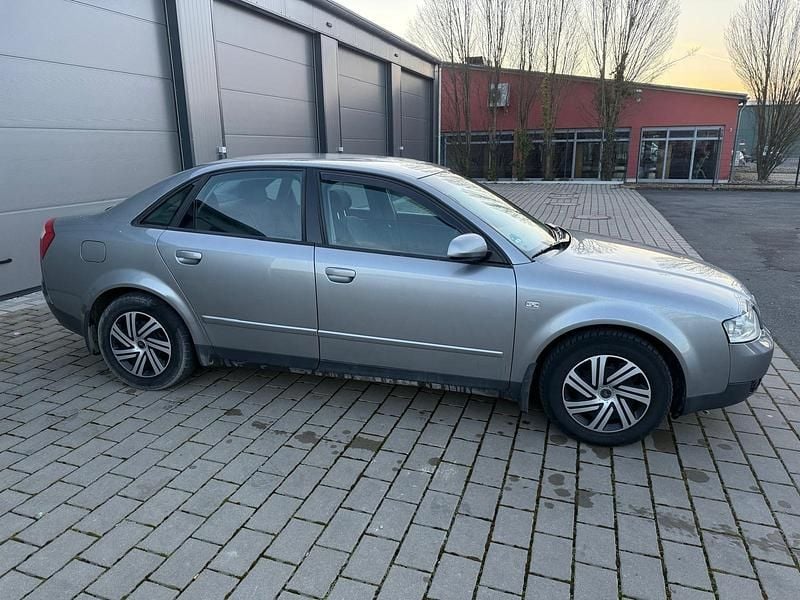 Gebraucht Audi A4 131 PS (96 kW) 2001 Silber Limousine