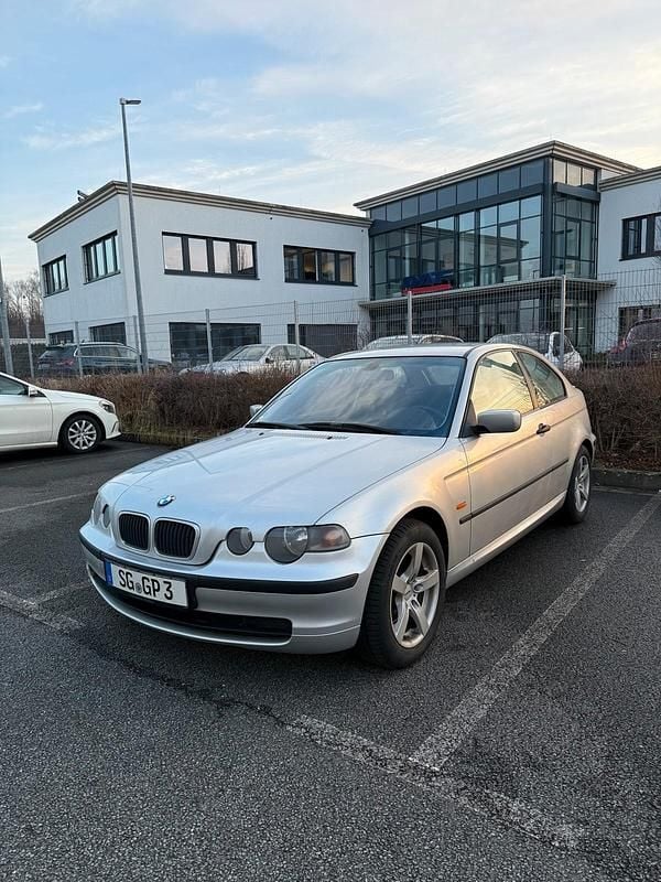 Silber Gebraucht 2003 BMW 316 Coupé | 1.600 € (Guter Preis) - Bild 1/4
