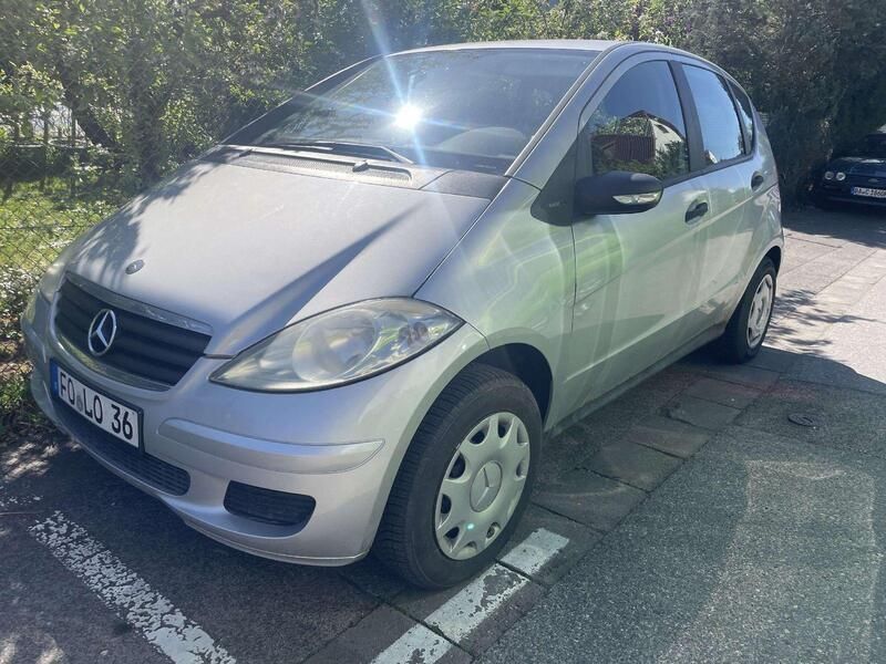 Silber Gebraucht 2004 Mercedes A150 Limousine | 700 € - Bild 1/2