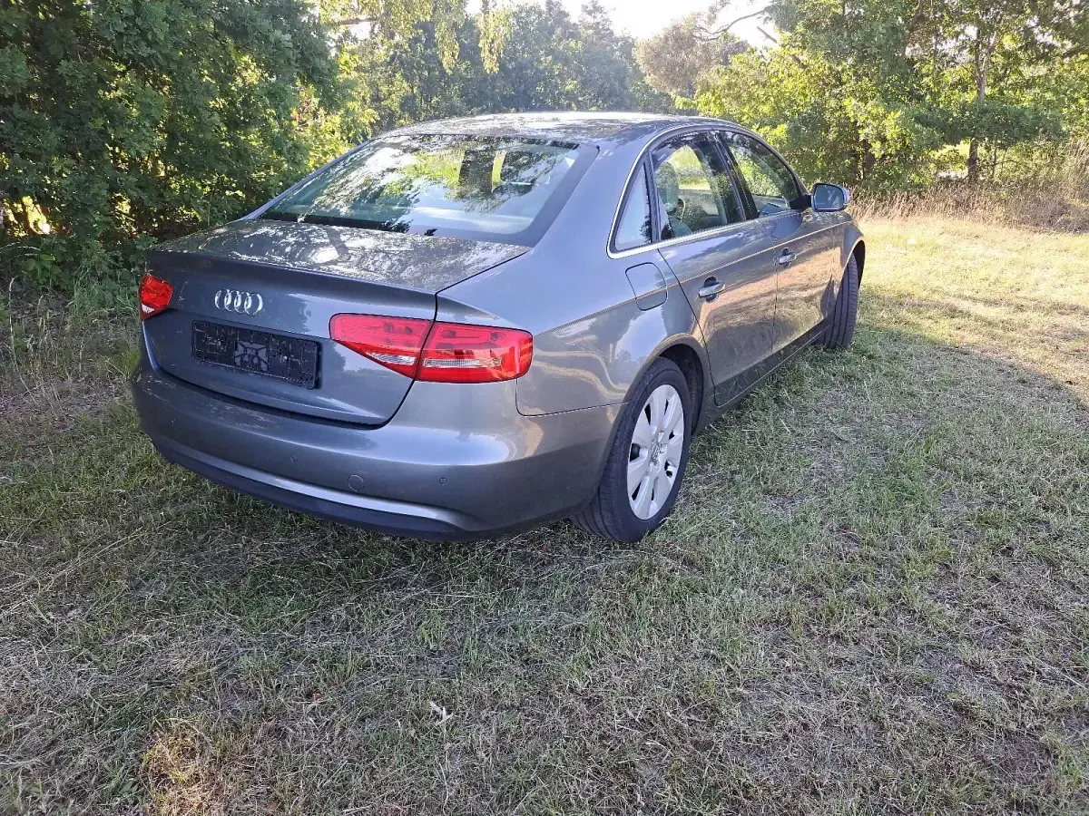 Gebraucht Audi A4 170 PS (125 kW) 2012 Grau Limousine