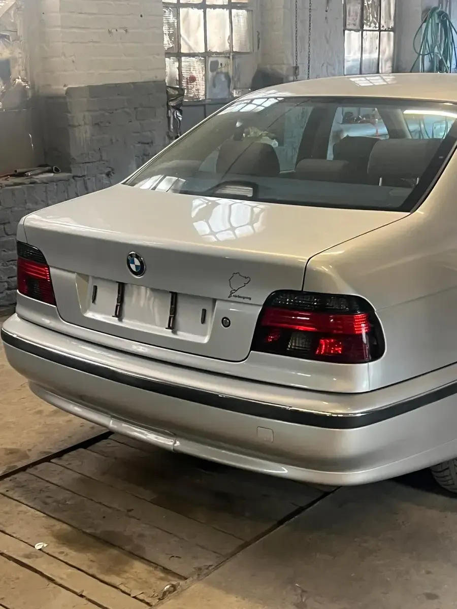 Używany BMW 520 Executive 150 KM (110 kW) 1999 Srebrny Sedan/Limuzyna
