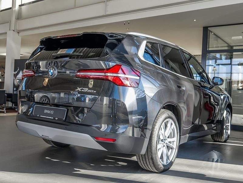 Neu BMW X3 Sport Line 299 PS (219 kW) 2025 Grau SUV