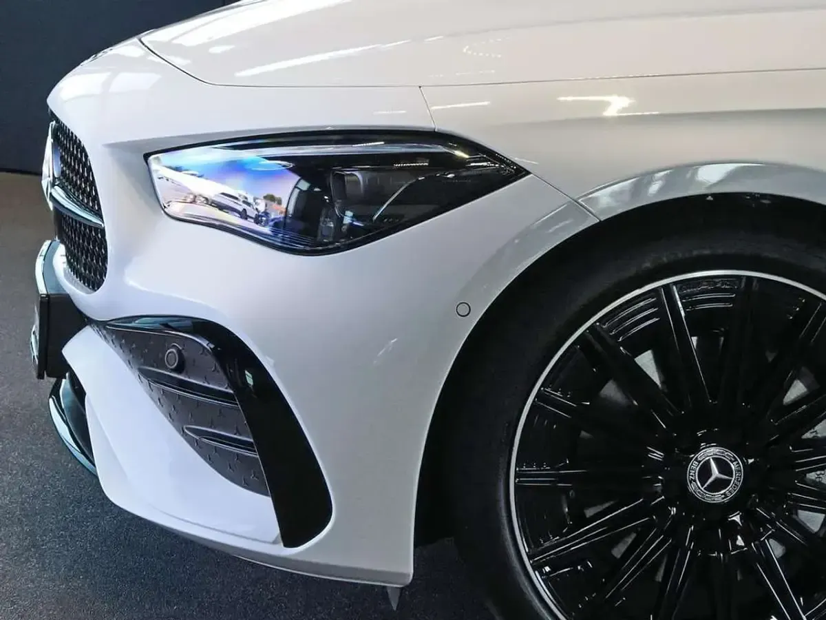 Gebraucht Mercedes CLE200 AMG 204 PS (150 kW) 2026 Weiß Coupé
