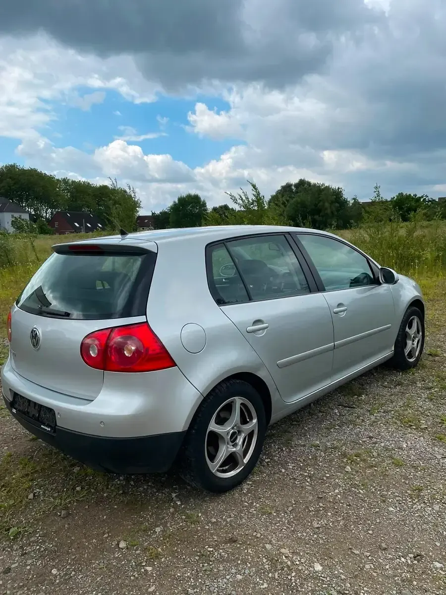 Gebraucht VW Golf V 90 PS (66 kW) 2008 Silber Kleinwagen
