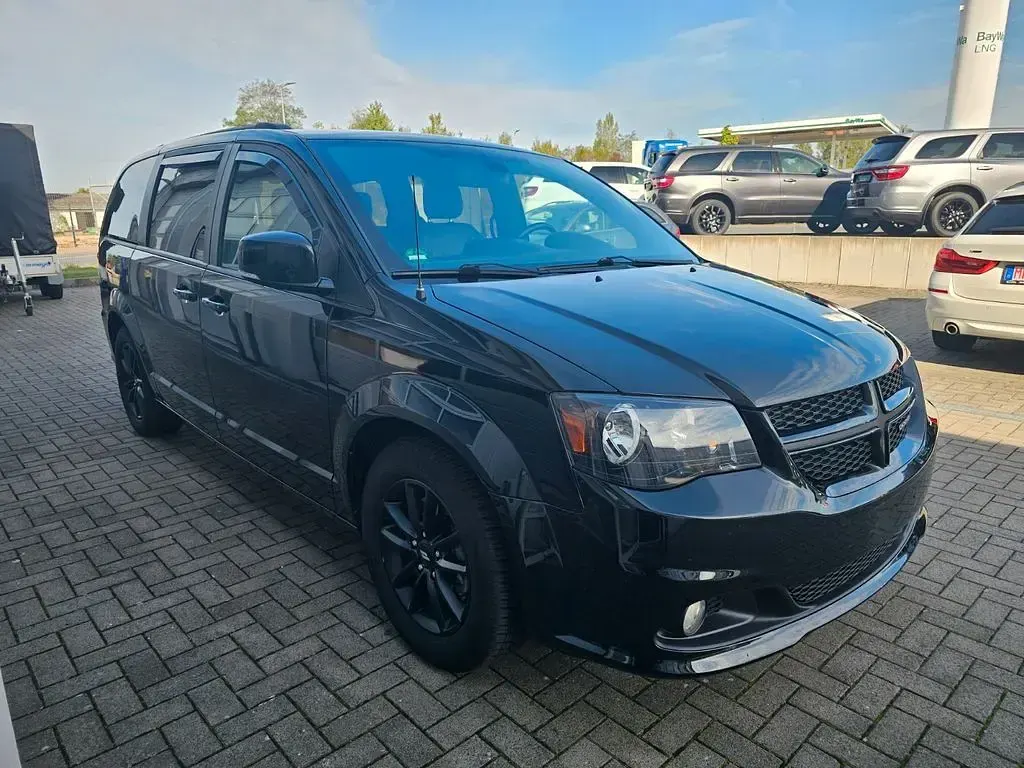 Gebraucht Dodge Grand Caravan 287 PS (211 kW) 2019 Schwarz Van / Kleinbus
