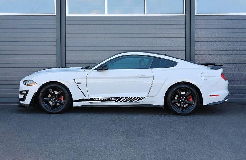 Second-hand Ford Mustang 314 CP (230 kW) 2018 Alb Coupe