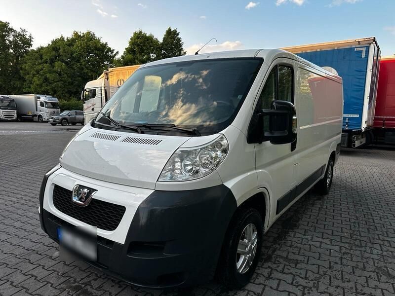 Weiß Gebraucht 2012 Peugeot Boxer Van | 7.100 € (Guter Preis) - Bild 1/4
