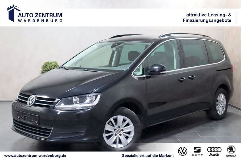 Deepblack perleffekt metallic Gebraucht 2019 VW Sharan Comfortline Van / Kleinbus | 25.760 € (Etwas zu teuer) - Bild 1/4