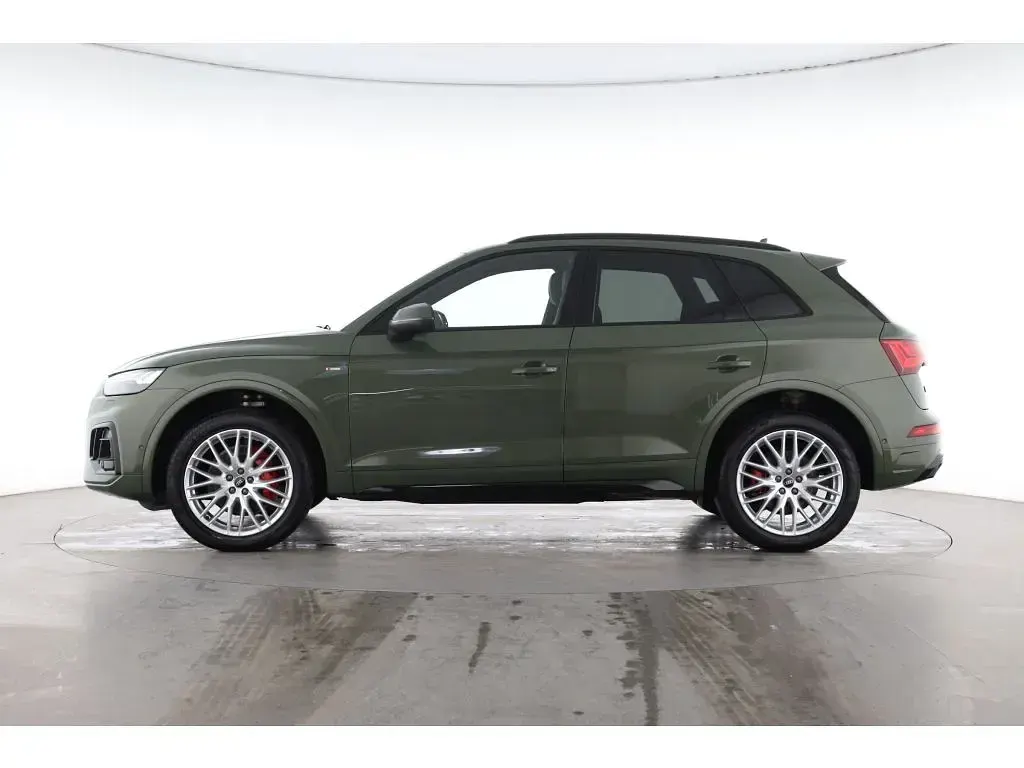 Używany Audi Q5 S-Line 204 KM (150 kW) 2025 Zielony SUV