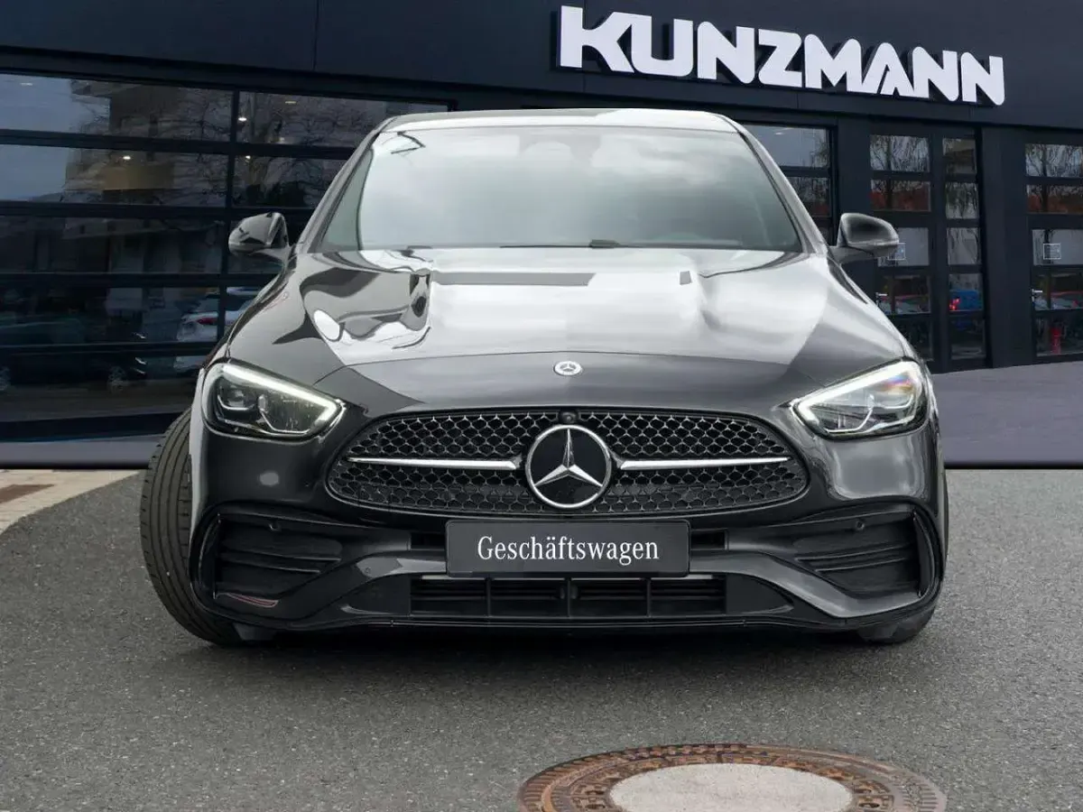 Gebraucht Mercedes C180 AMG 170 PS (125 kW) 2026 Grau Limousine
