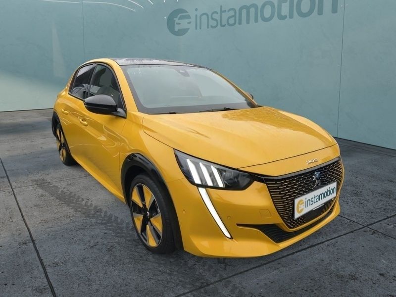 Gelb Gebraucht 2021 Peugeot e-208 GT Kleinwagen | 20.540 € (Etwas zu teuer) - Bild 1/4
