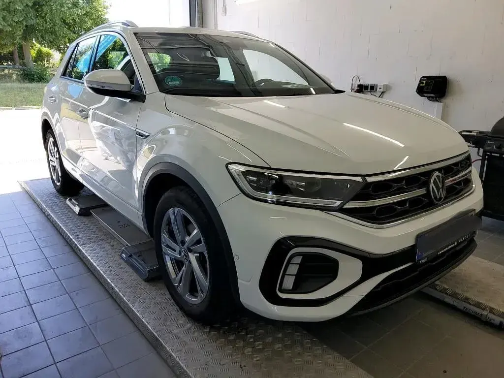 Gebraucht VW T-Roc R-line 150 PS (110 kW) 2023 Weiß SUV