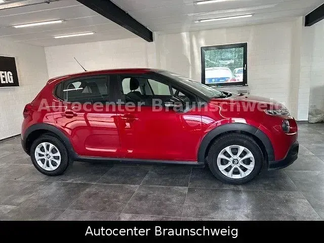 Gebraucht Citroën C3 Feel 82 PS (60 kW) 2017 Rot Limousine