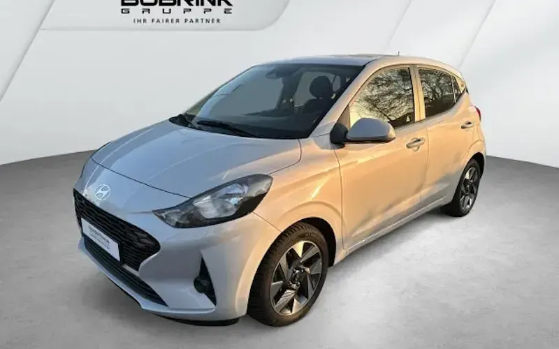 Gebraucht Hyundai i10 Trend 63 PS (46 kW) 2025 Grau Kleinwagen