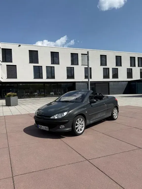 Gebraucht Peugeot 206 CC 109 PS (80 kW) 2002 Grau Cabrio