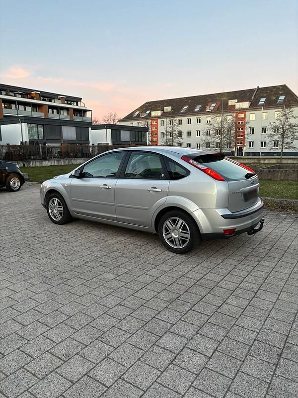 Gebraucht Ford Focus Ghia 101 PS (74 kW) 2006 Kleinwagen