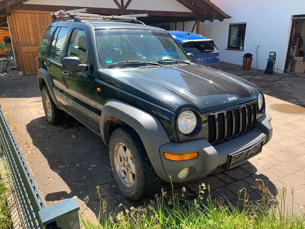 Gebraucht Jeep Cherokee Sport 143 PS (105 kW) 2002 Schwarz SUV