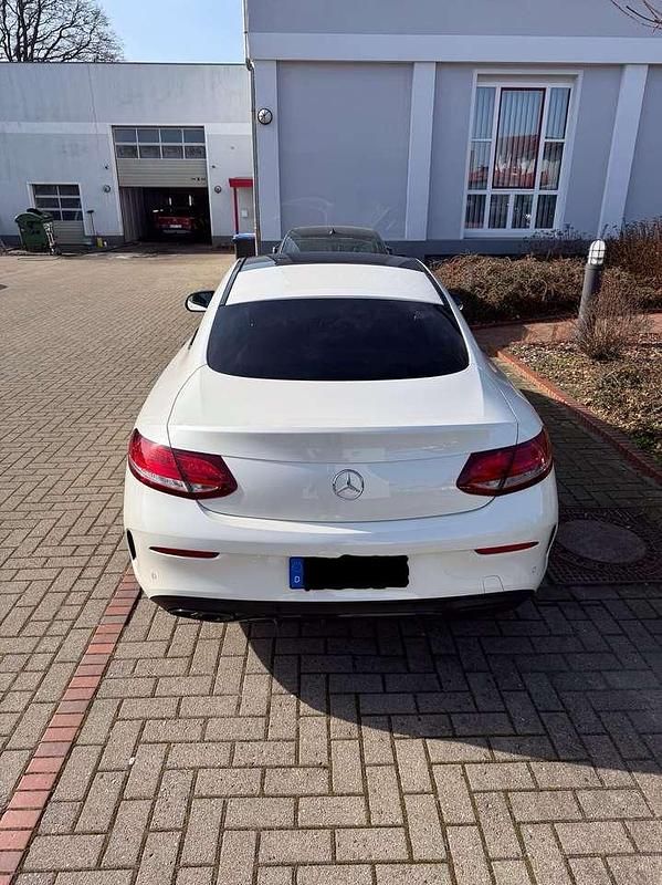 Gebraucht Mercedes C250 Edition 211 PS (155 kW) 2017 Weiß Coupé