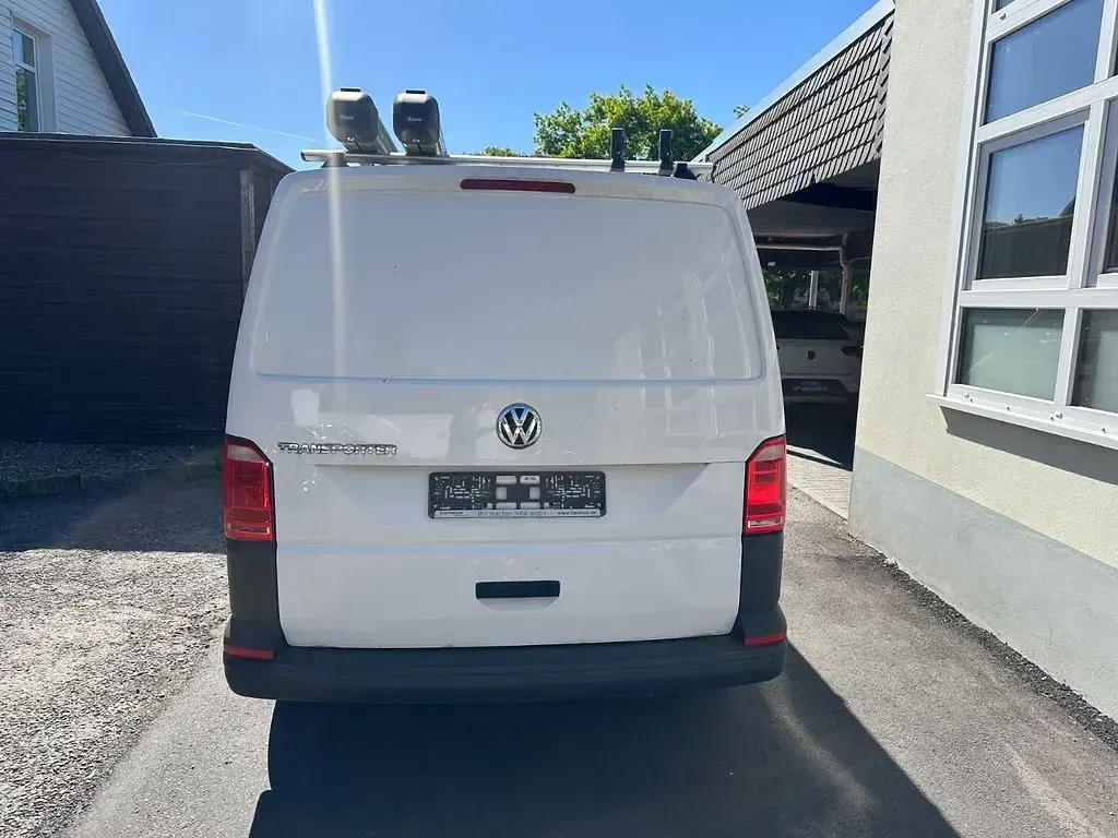 Gebraucht VW Transporter 102 PS (75 kW) 2019 Weiß Van