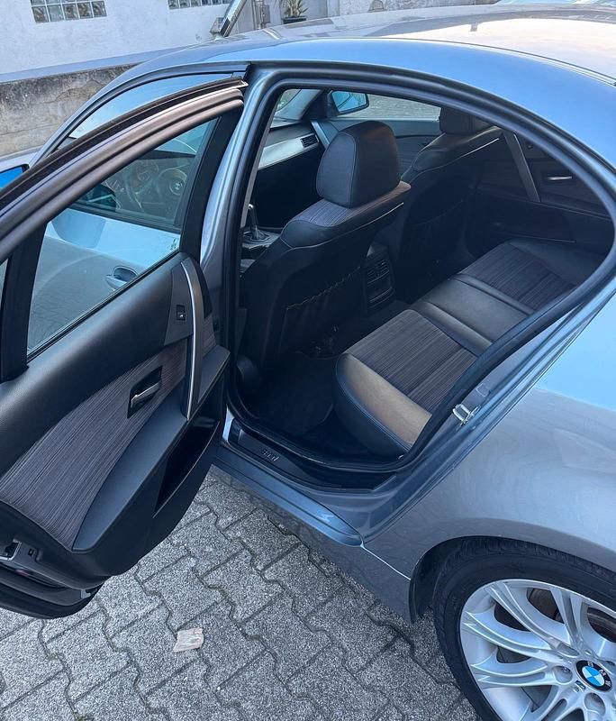 Gebraucht BMW 525 192 PS (141 kW) 2004 Grau Limousine