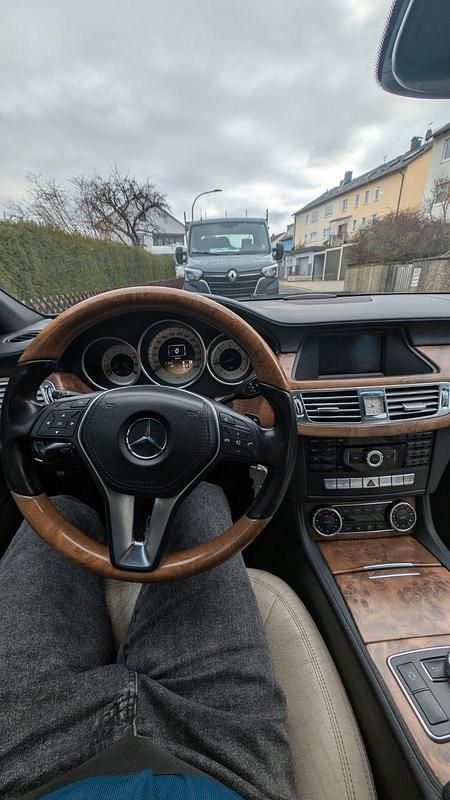 Gebraucht Mercedes CLS350 265 PS (194 kW) 2011 Schwarz Coupé