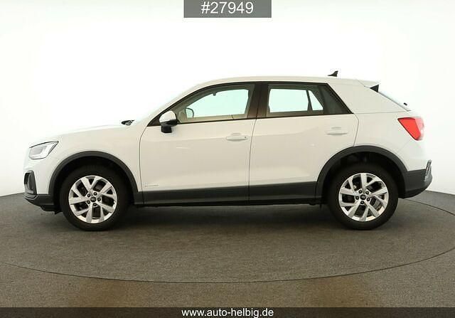 Gebraucht Audi Q2 110 PS (80 kW) 2022 Gletscherweiß metallic SUV