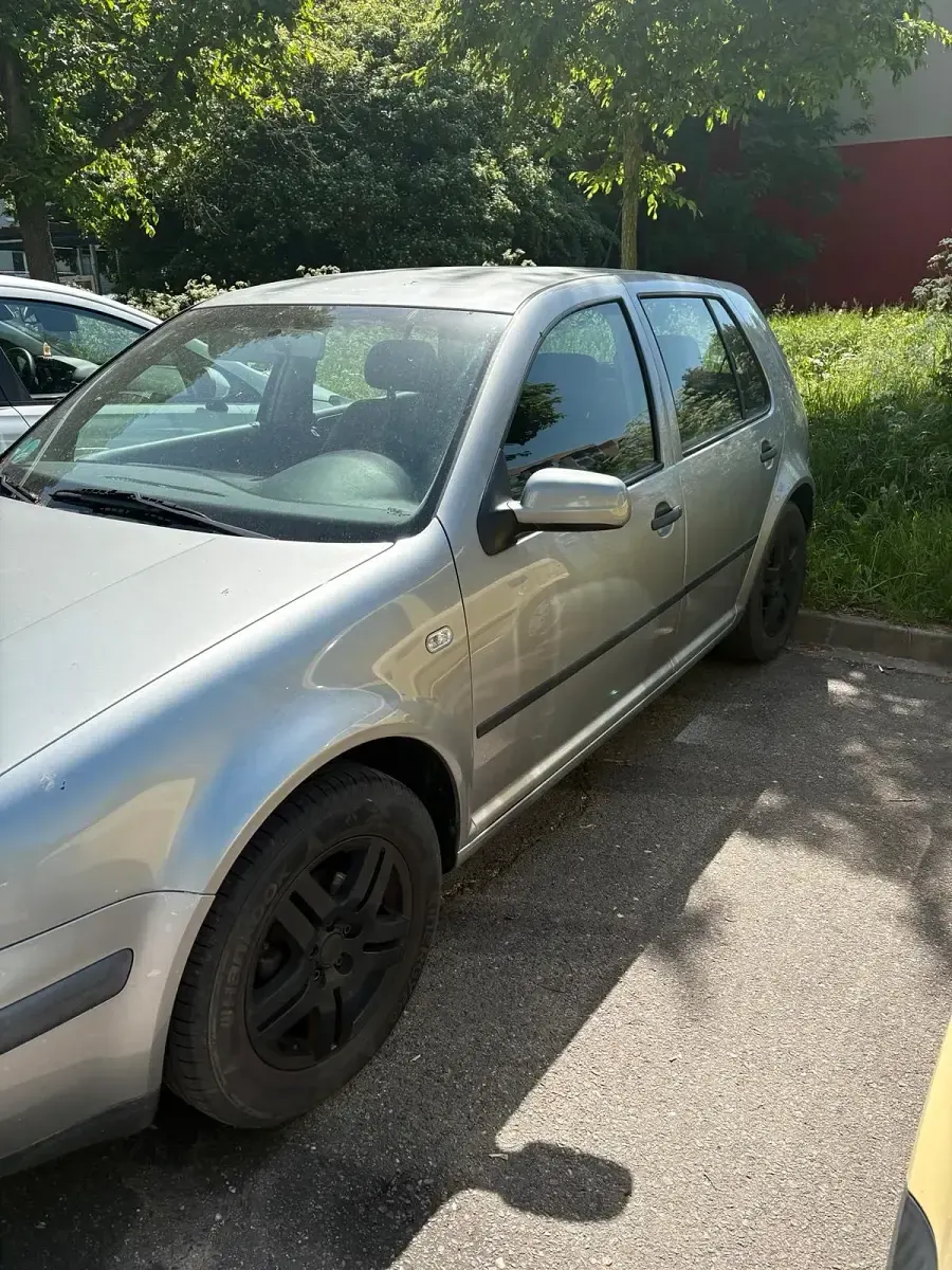 Gebraucht VW Golf IV 75 PS (55 kW) 2001 Grau Kleinwagen