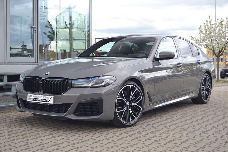 Grau Gebraucht 2021 BMW M550 Performance Limousine | 45.900 € (Superpreis) - Bild 1/4