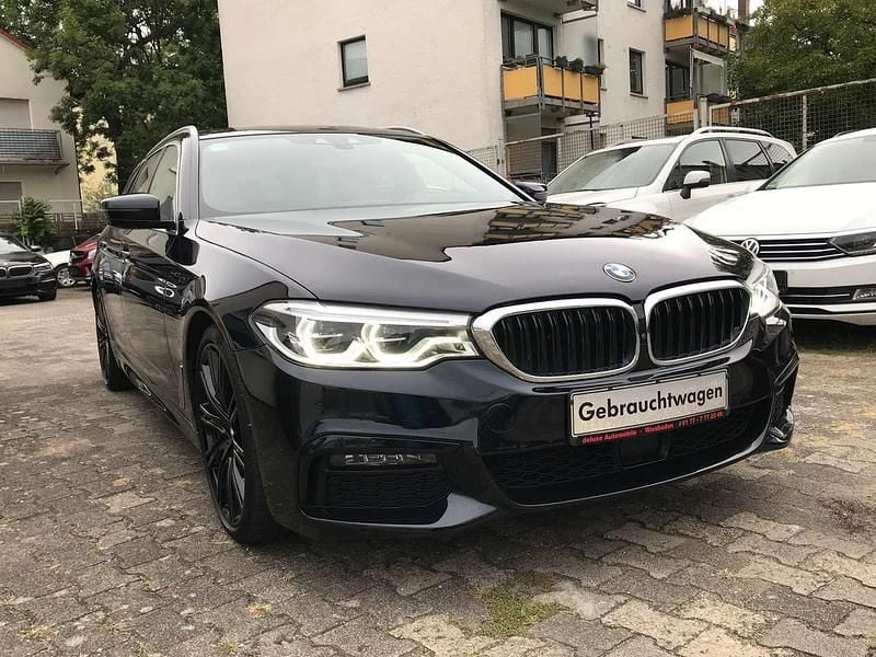 Schwarz Gebraucht 2020 BMW 540 M Sport Kombi | 33.900 € (Superpreis) - Bild 1/4