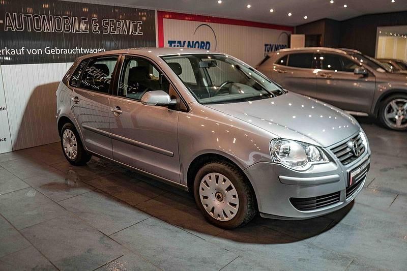 Gebraucht VW Polo Trendline 69 PS (50 kW) 2006 Silber Kleinwagen