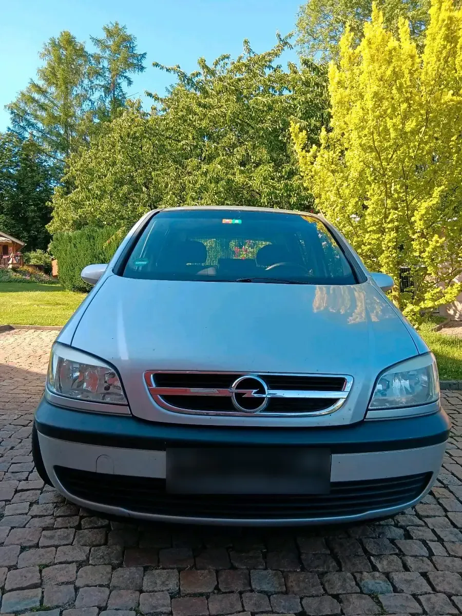Gebraucht Opel Zafira 101 PS (74 kW) 2004 Silber Van / Kleinbus