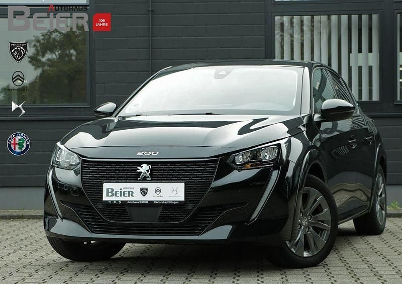 Noir perla nera Gebraucht 2021 Peugeot e-208 Allure Kleinwagen | 16.980 € (Fairer Preis) - Bild 1/4