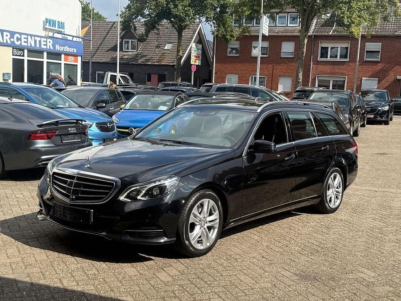 Schwarz Gebraucht 2014 Mercedes E350 Kombi | 16.999 € (Guter Preis) - Bild 1/4