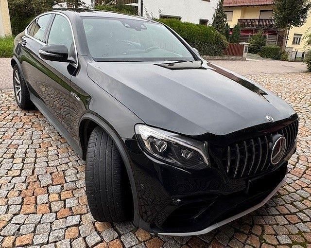 Schwarz Gebraucht 2018 Mercedes GLC63 AMG AMG Coupé | 42.900 € (Fairer Preis) - Bild 1/4