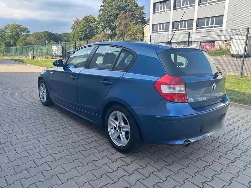 Gebraucht BMW 118 129 PS (94 kW) 2006 Blau Kleinwagen
