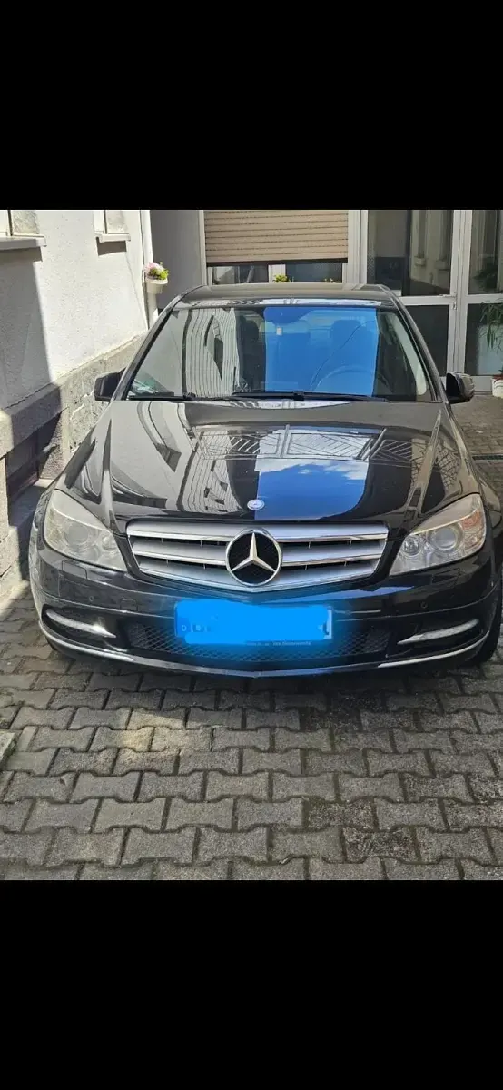 Gebraucht Mercedes C220 170 PS (125 kW) 2010 Schwarz Limousine