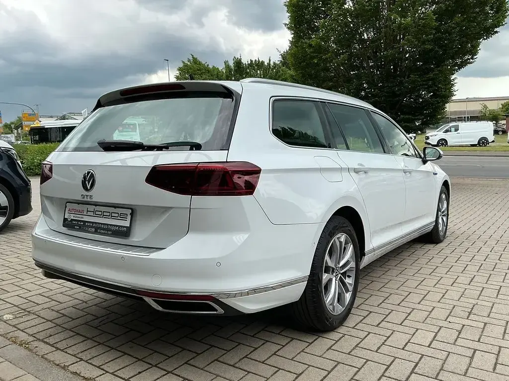 Gebraucht VW Passat GTE 218 PS (160 kW) 2022 Weiß Kombi
