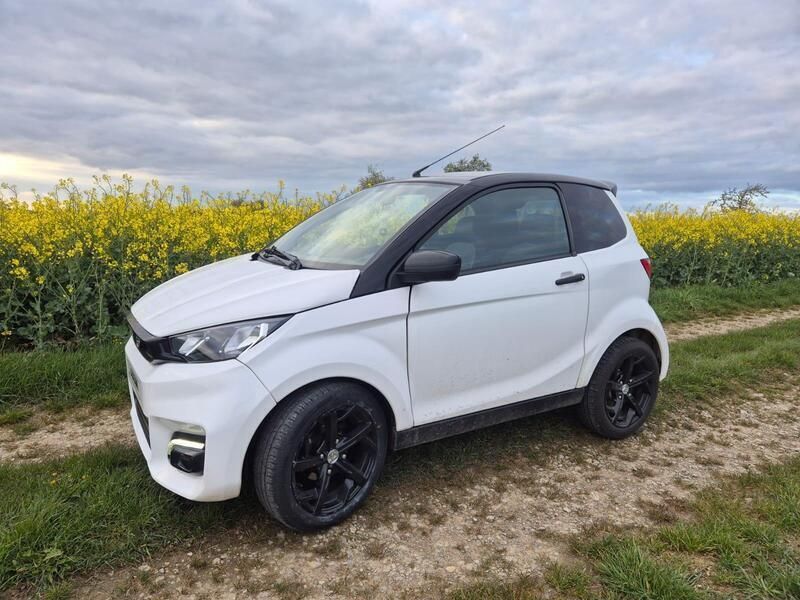 Weiß Gebraucht 2021 Aixam City Kleinwagen | 12.600 € - Bild 1/4