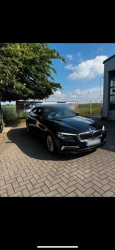 Andere farben Gebraucht 2019 BMW 530e iPerformance Limousine | 25.000 € (Superpreis) - Bild 1/4
