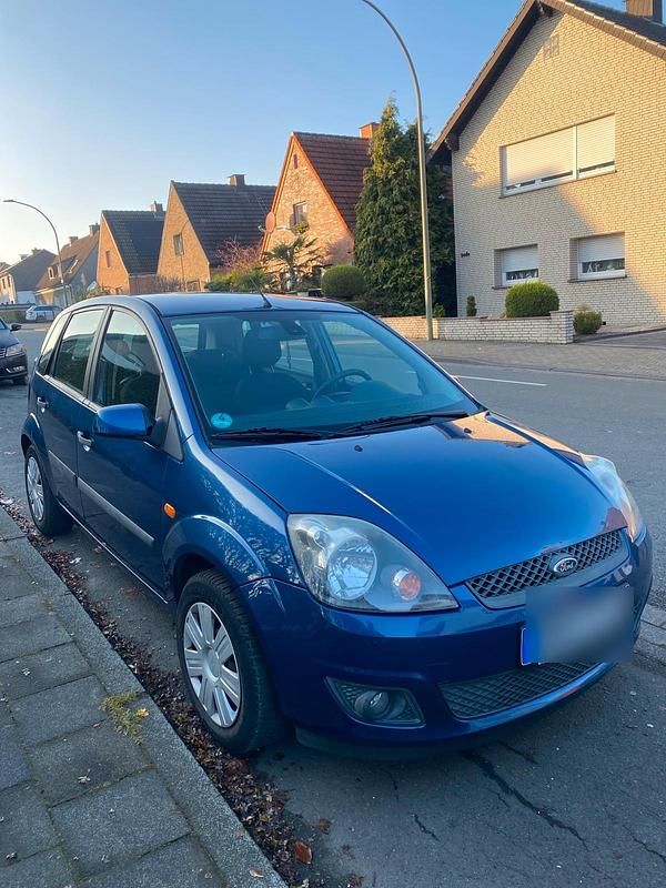 Blau Gebraucht 2008 Ford Fiesta Kleinwagen | 1.200 € (Guter Preis) - Bild 1/4